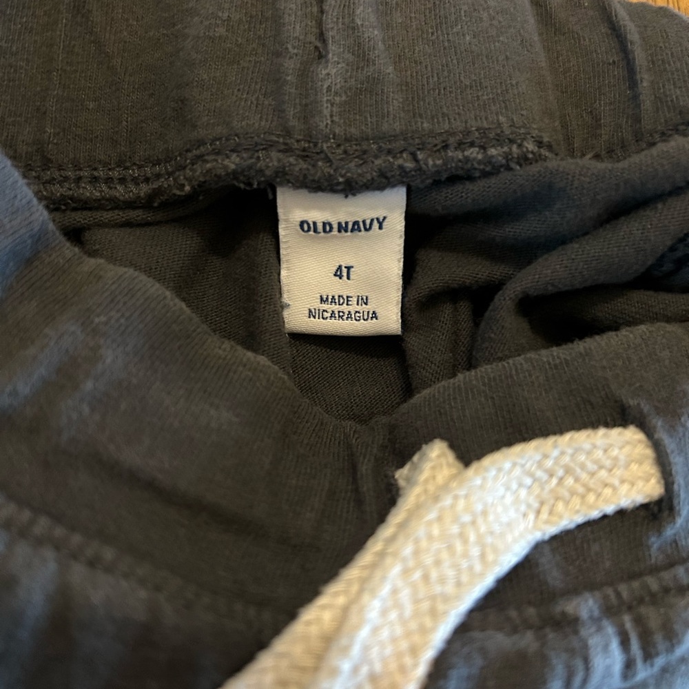 Old navy - Picture 2 of 2